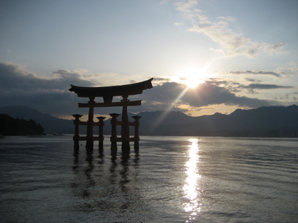 厳島神社の大鳥居