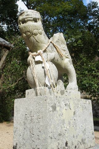 狛犬 120111-2.jpg