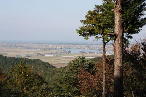 安土城の山下を望む