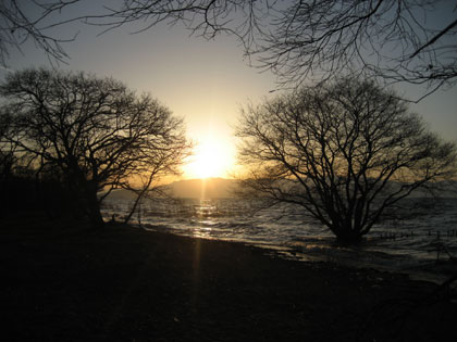 琵琶湖畔から望む夕焼け