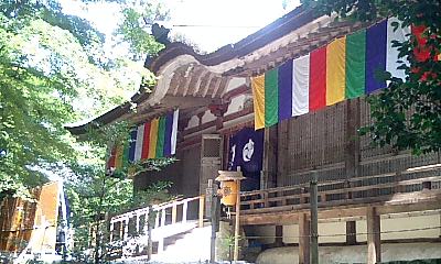 ご開帳でにぎわう百済寺