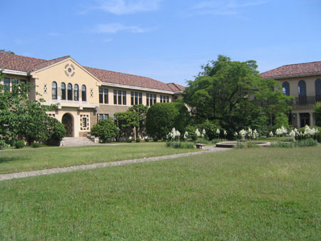 神戸女学院大学